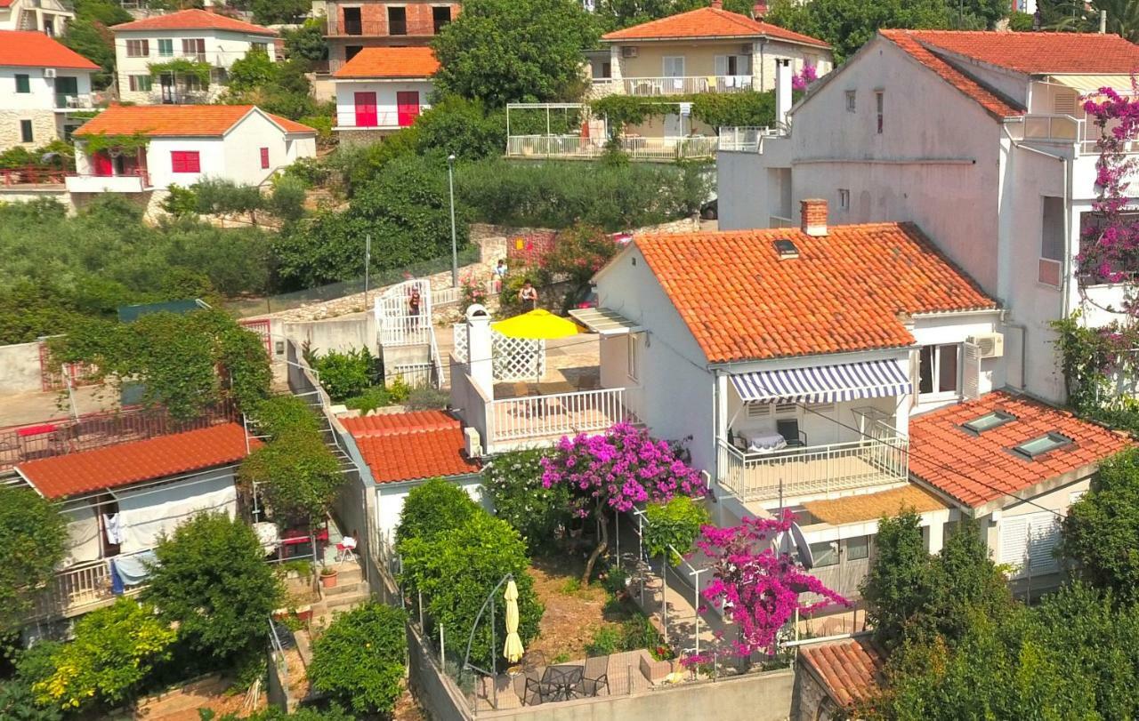 Apartments Hruban Hvar Town Exterior photo
