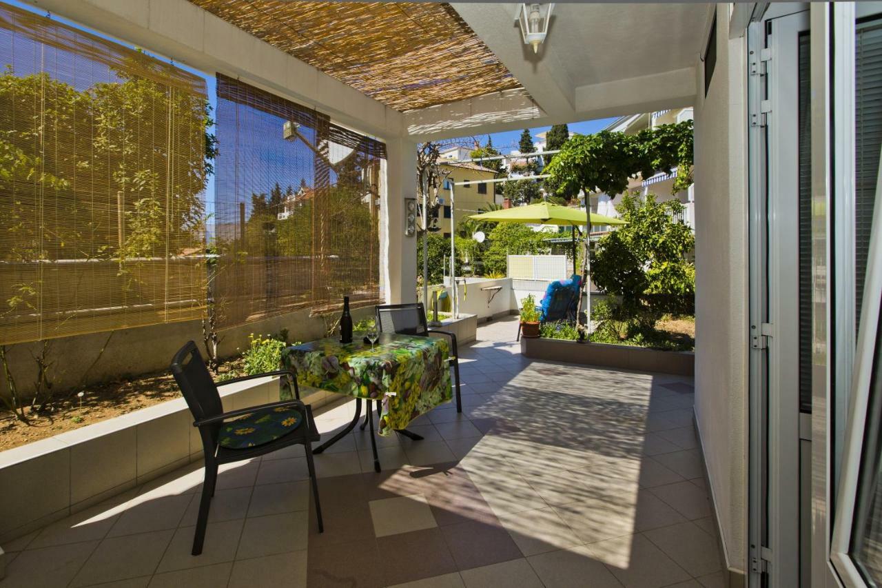 Apartments Hruban Hvar Town Exterior photo
